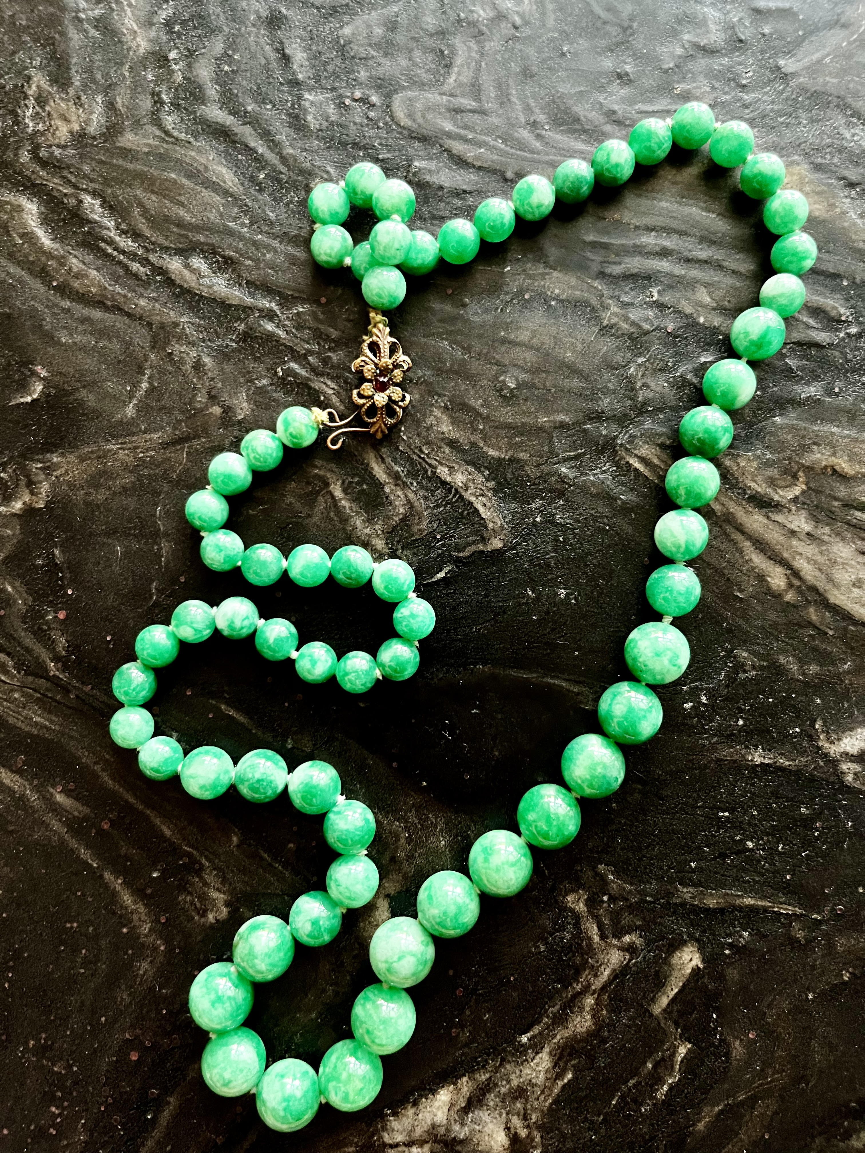 Collana in giadite birmana