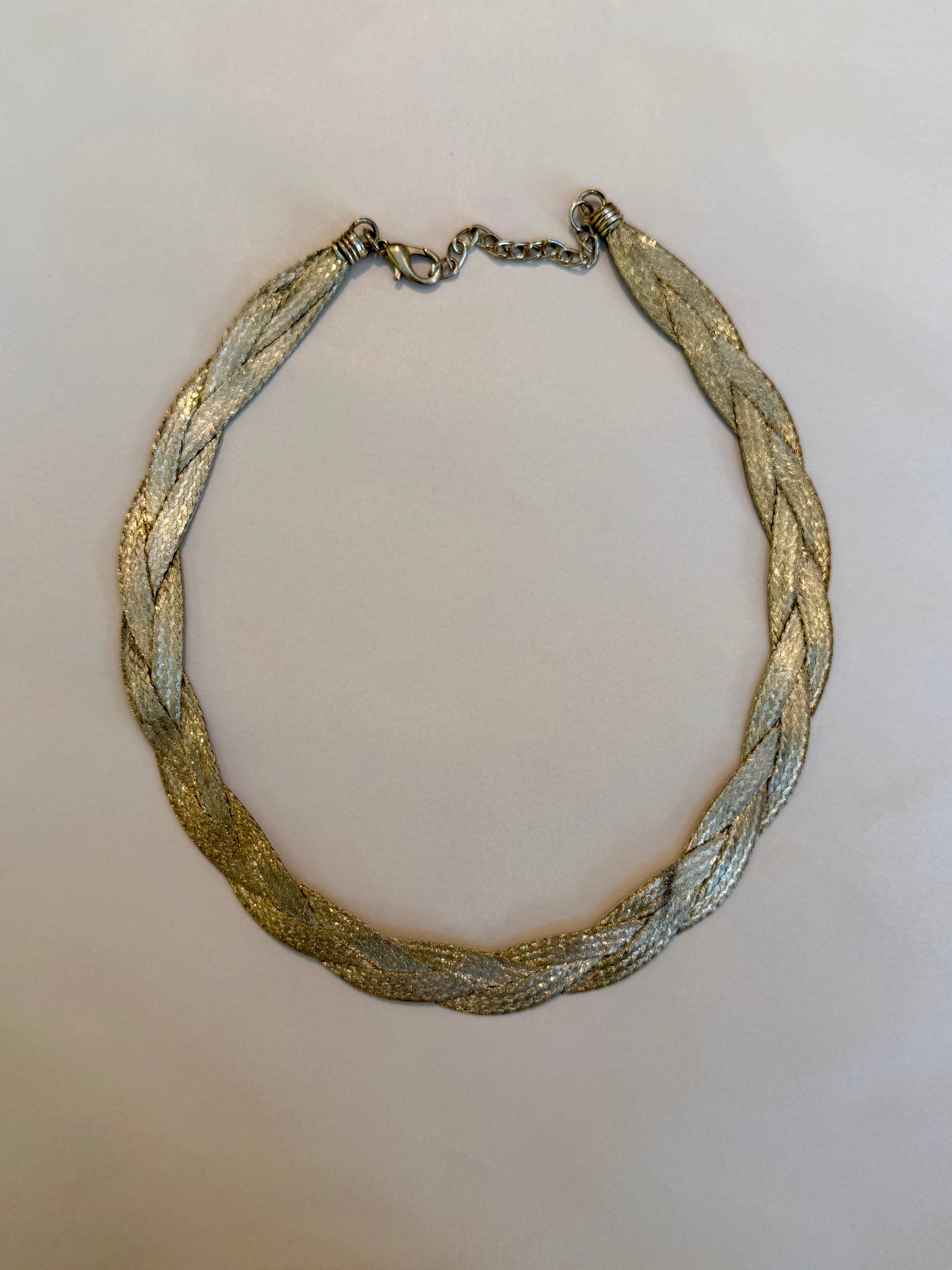 Collier piatto