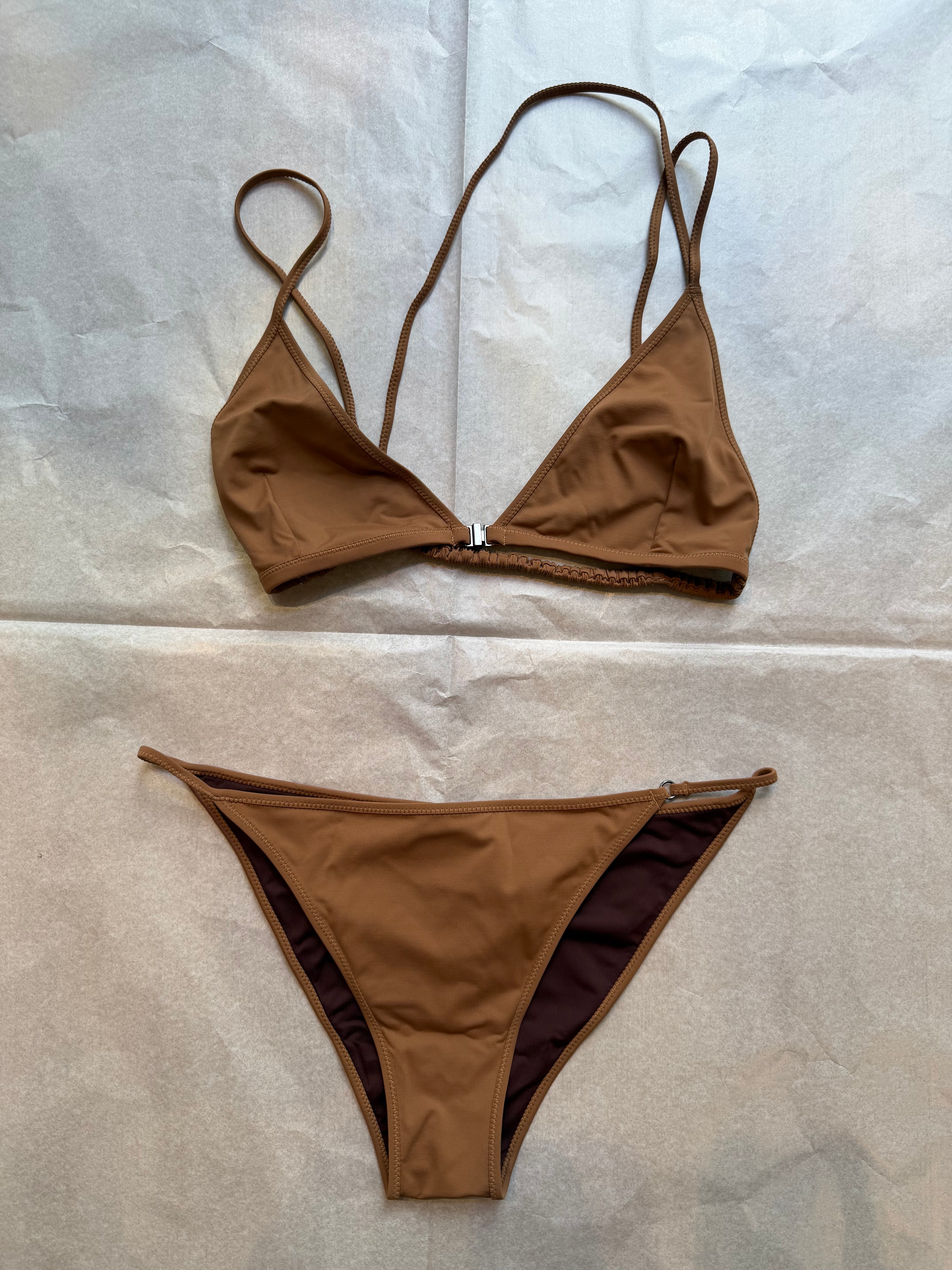 Bikini triangolo caramello
