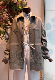 Brancusi ricamo tono su tono