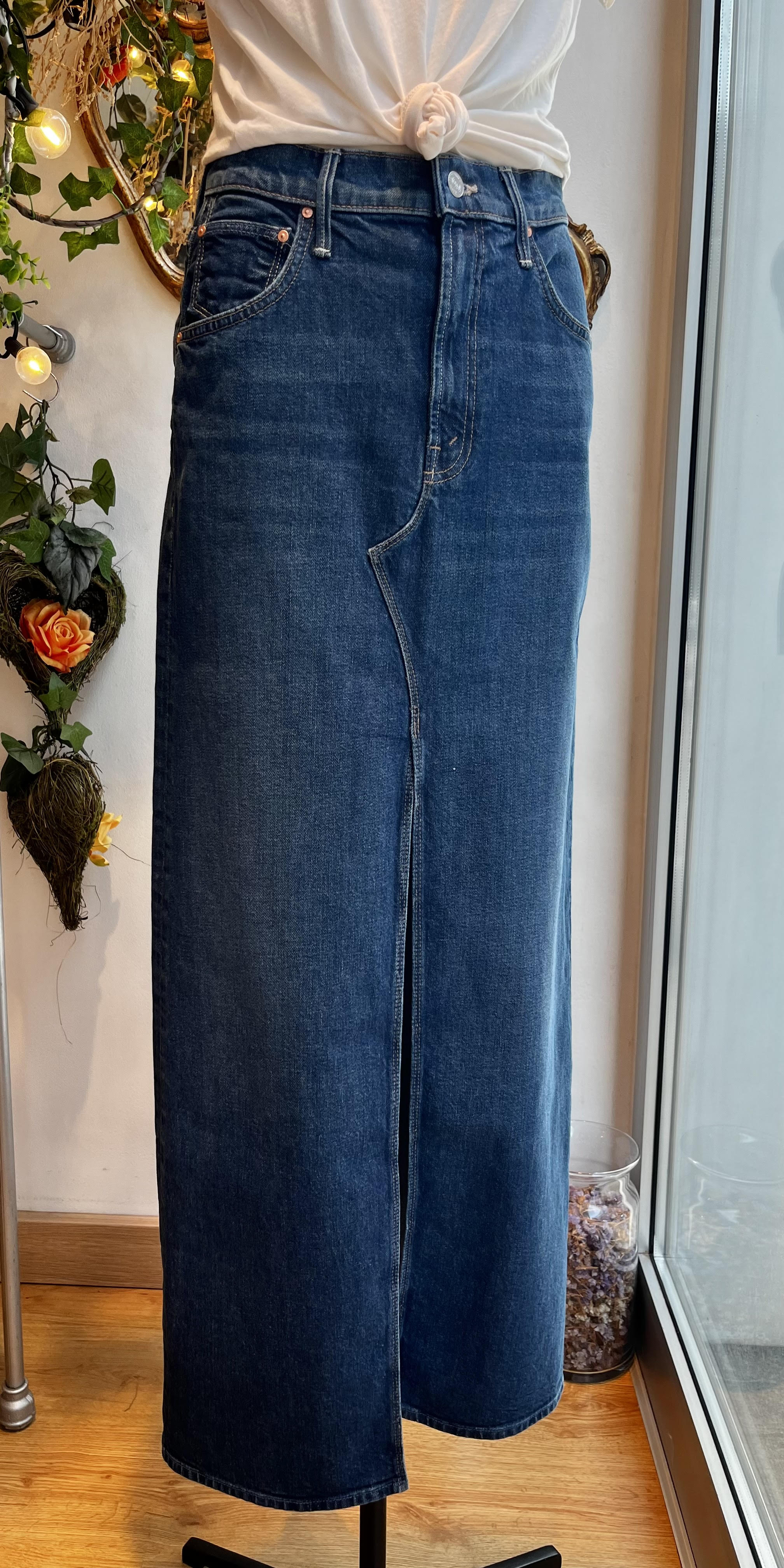 Langer blauer Jeansrock