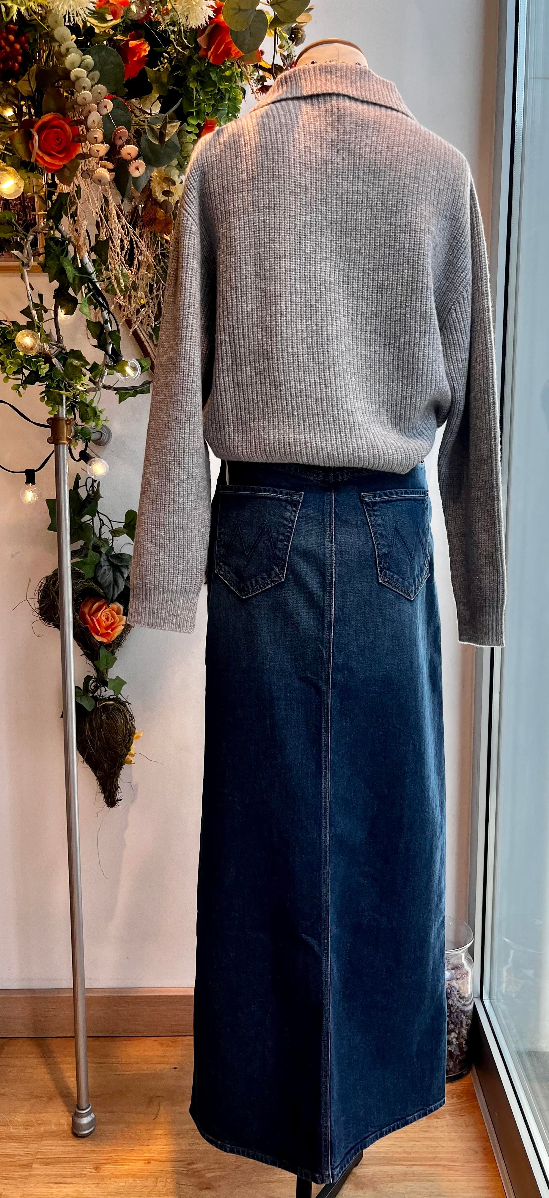 Langer blauer Jeansrock