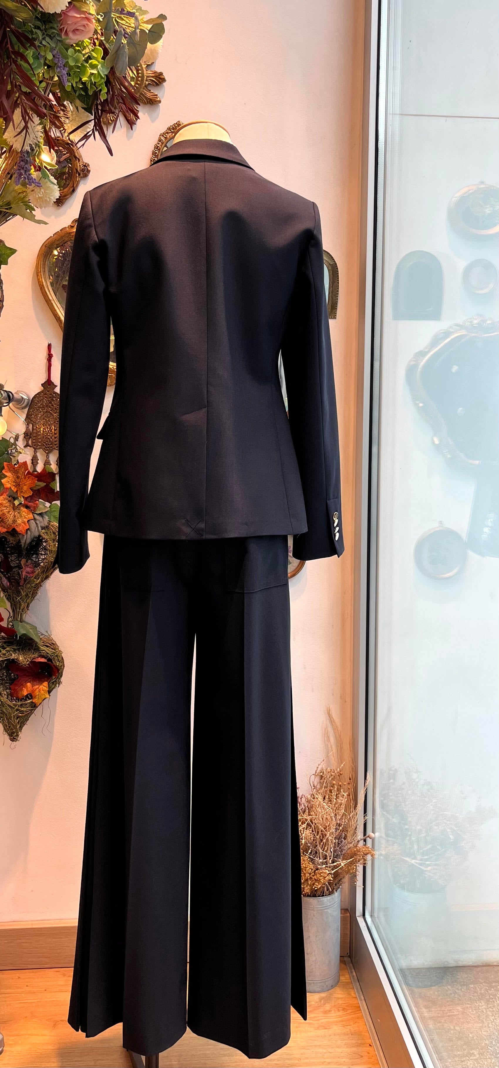Weite blaue Hose