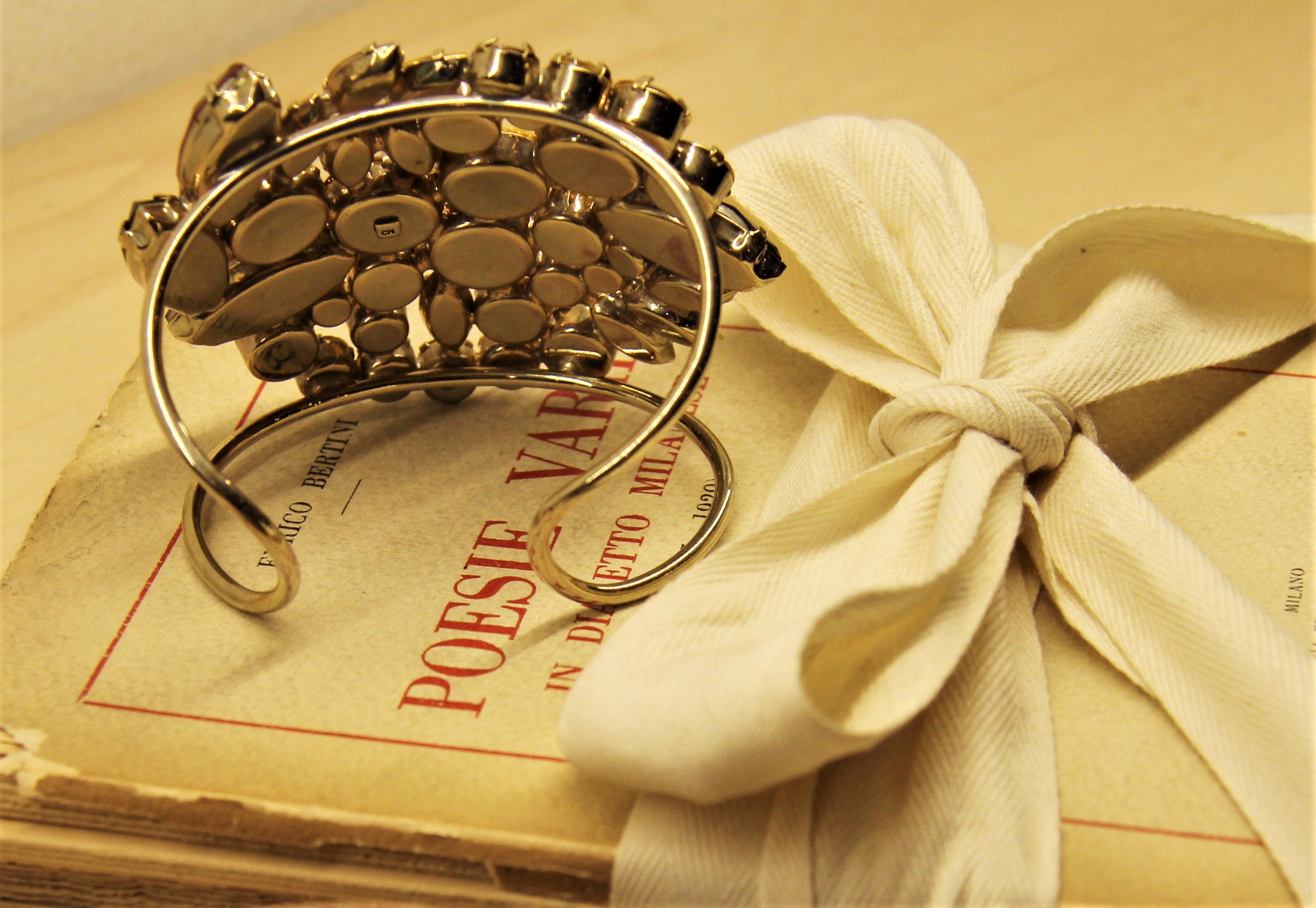 Bracciale vintage in resina