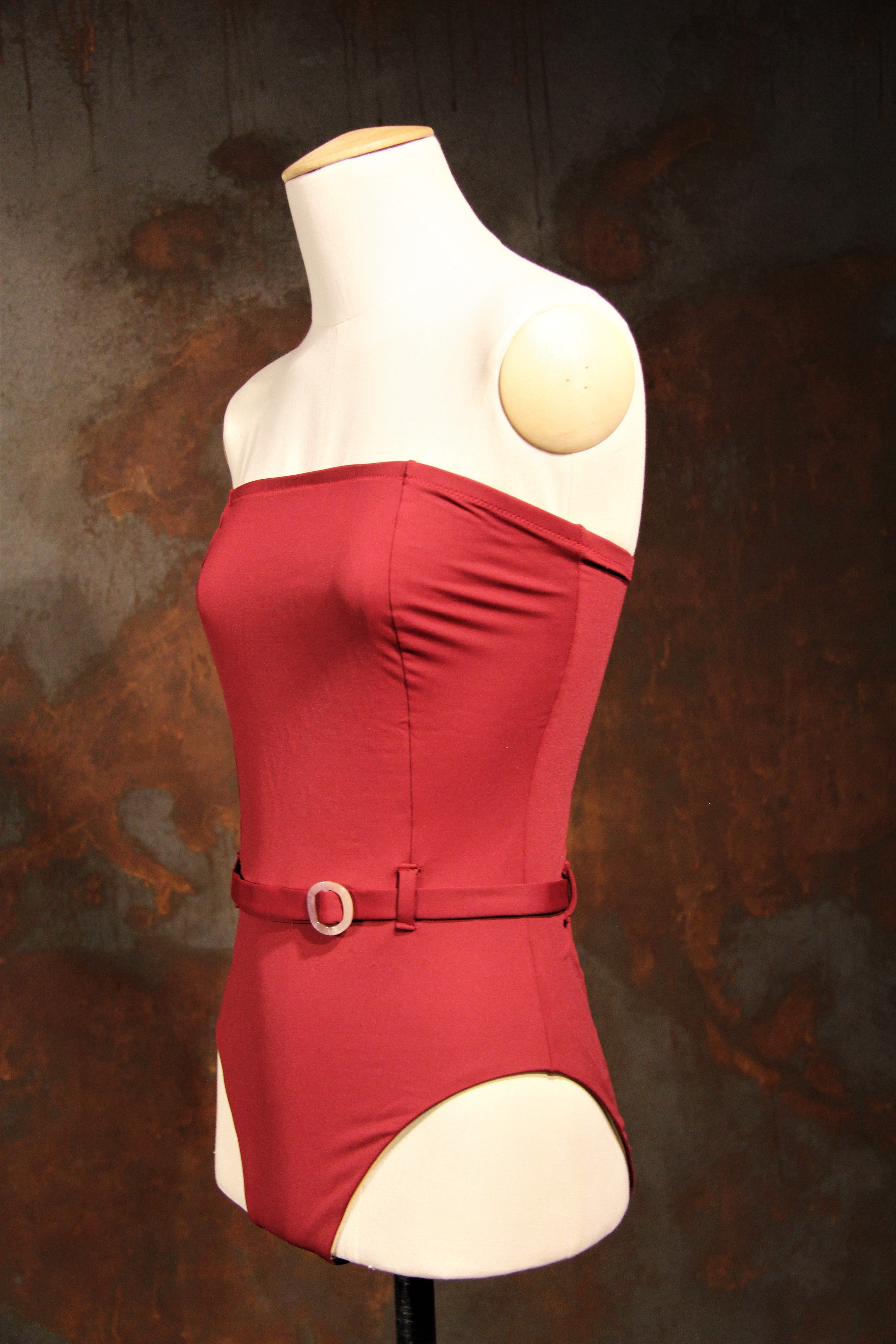 Costume deep cherry