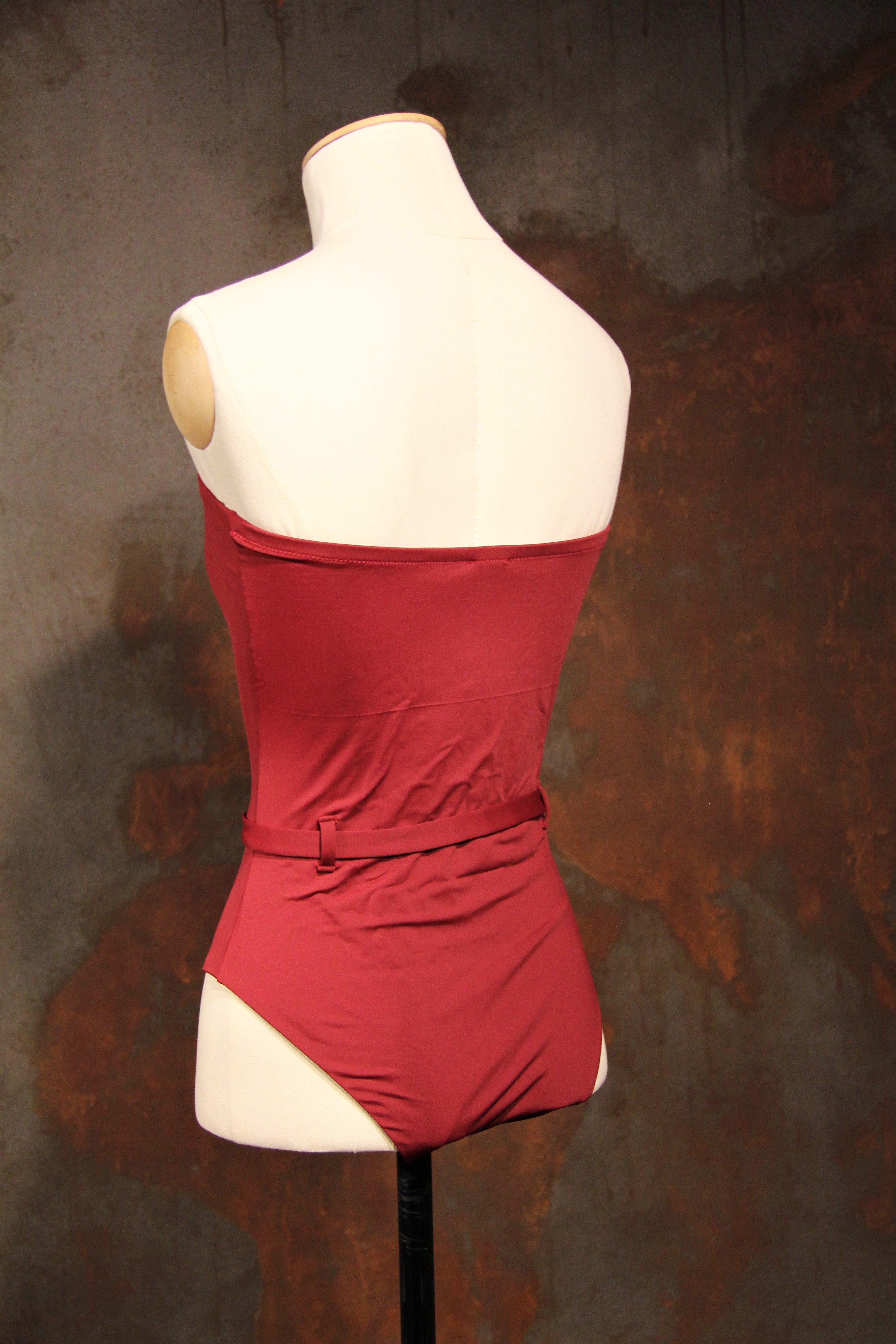Costume deep cherry