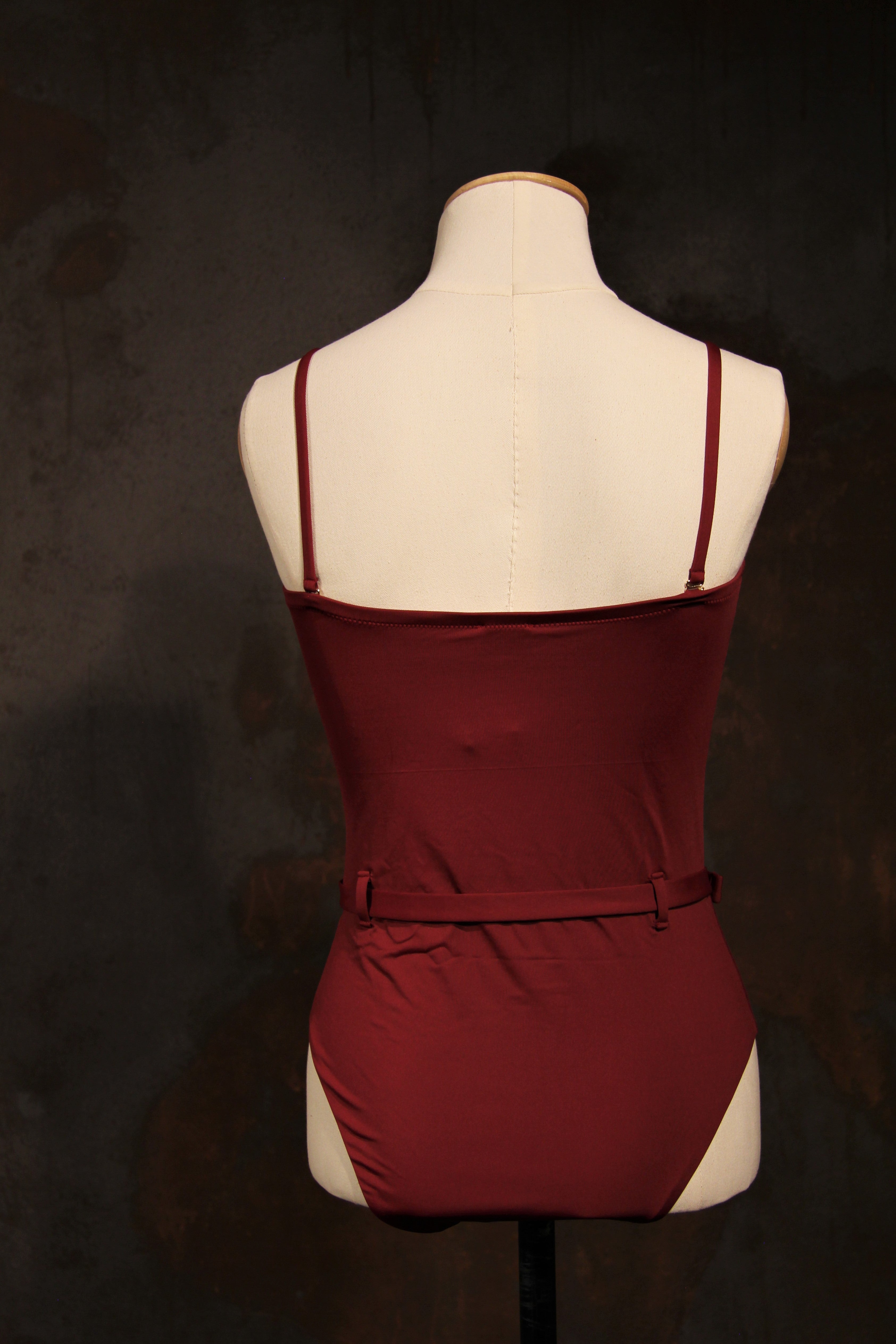 Costume deep cherry