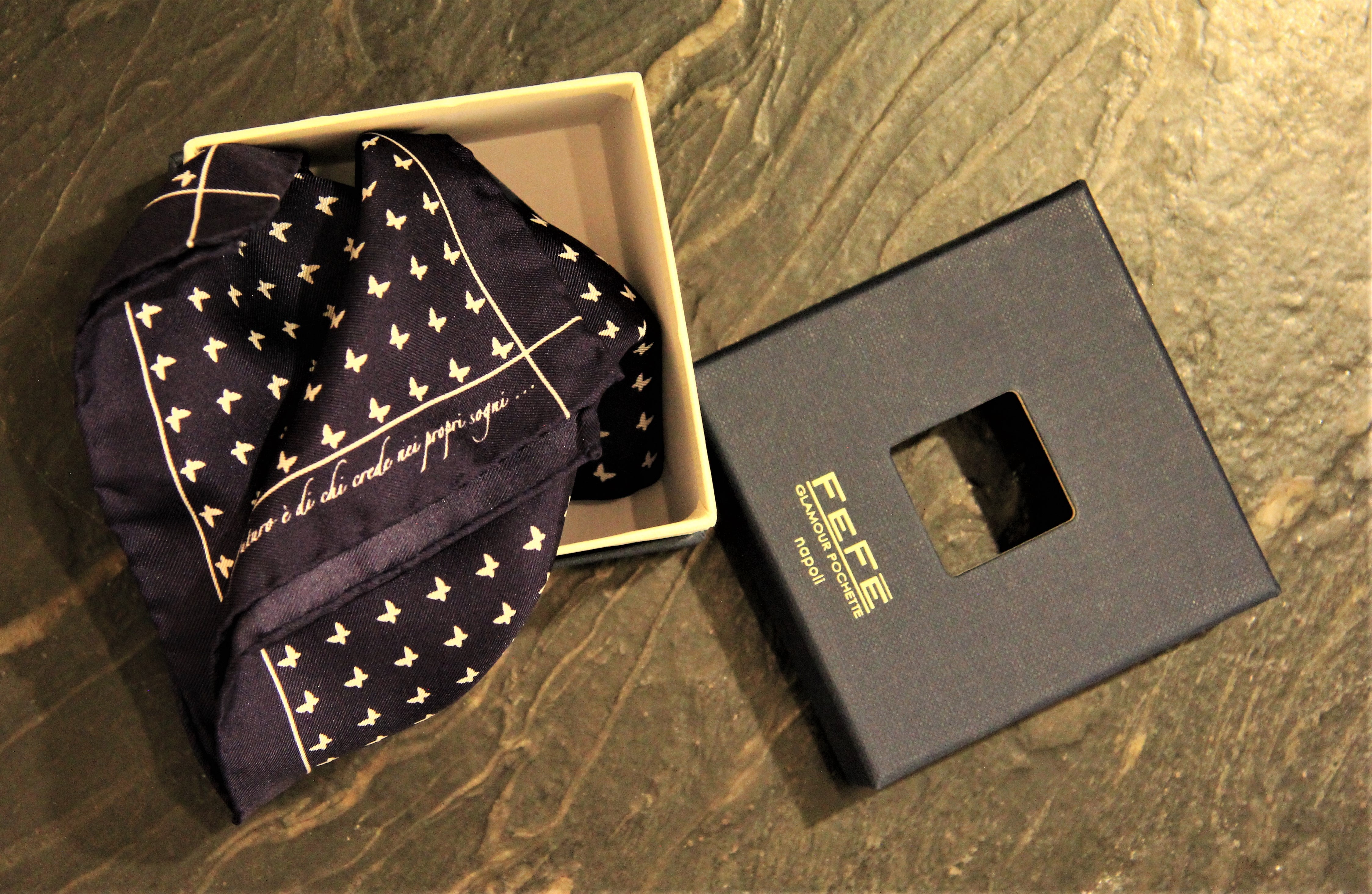 Clutch in Marineblau